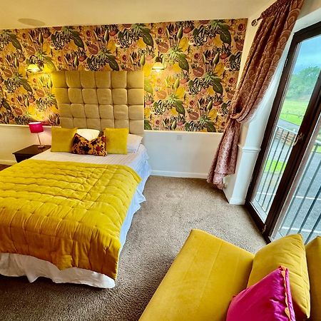 The Old Stone Trough Country Hotel Kelbrook Екстер'єр фото