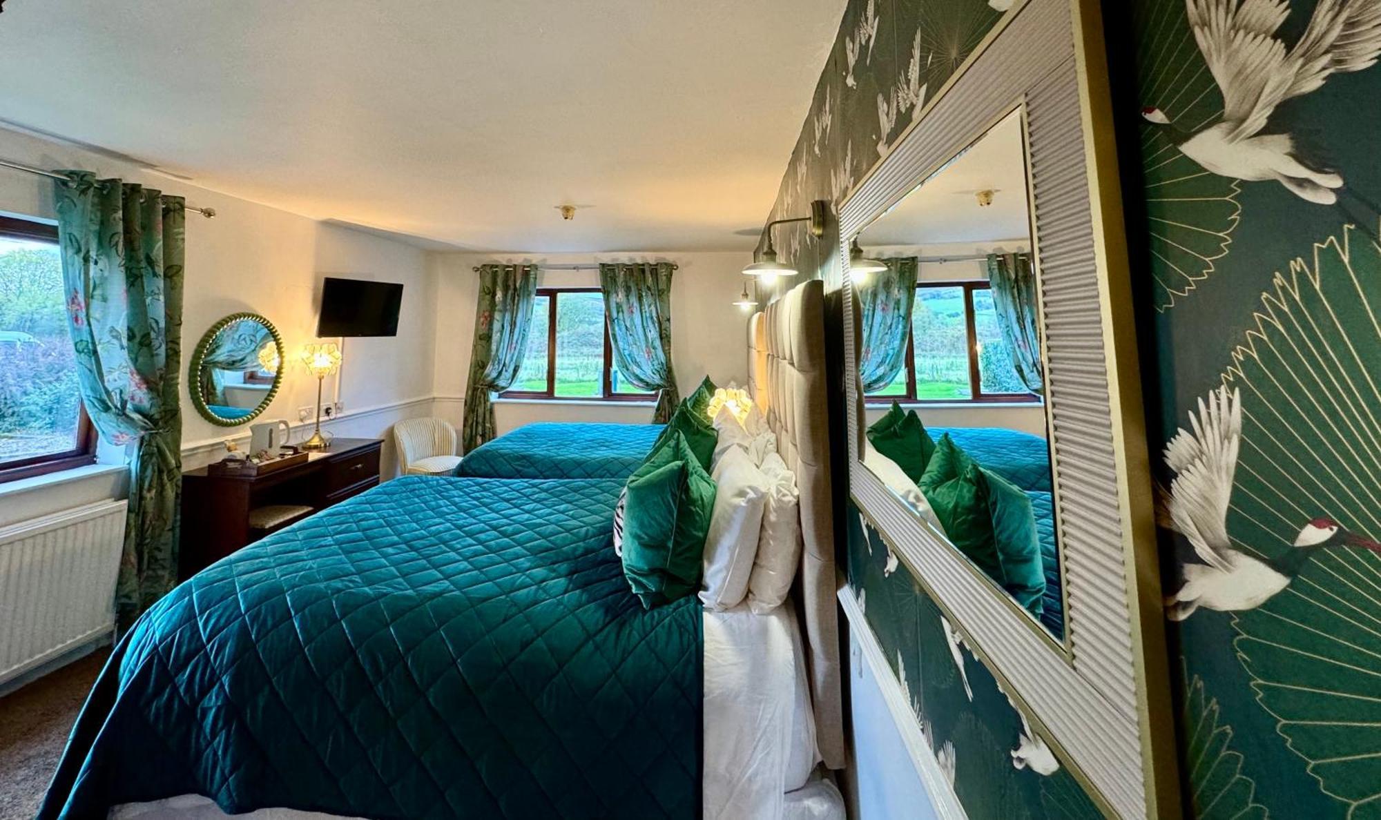 The Old Stone Trough Country Hotel Kelbrook Екстер'єр фото