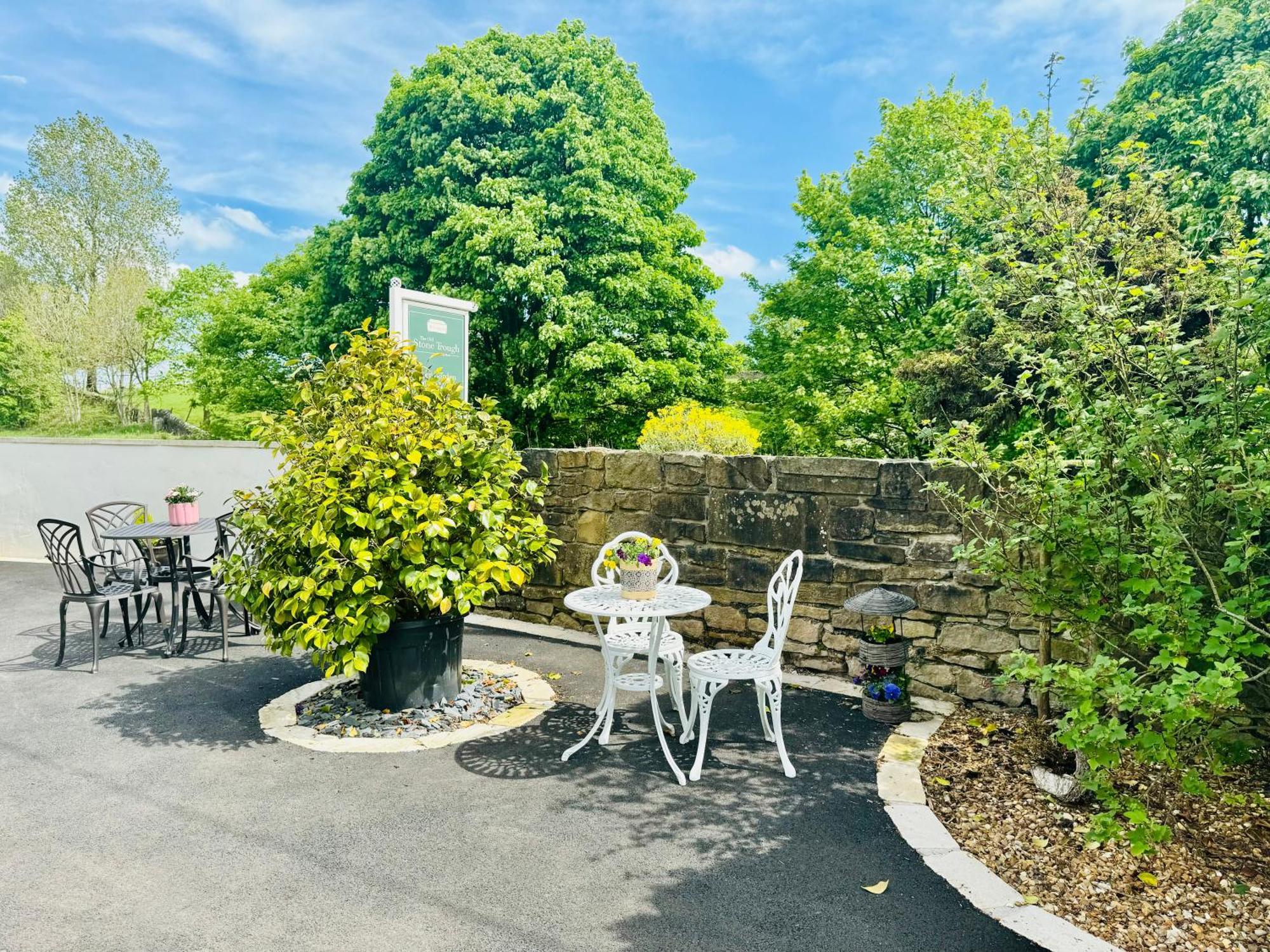 The Old Stone Trough Country Hotel Kelbrook Екстер'єр фото