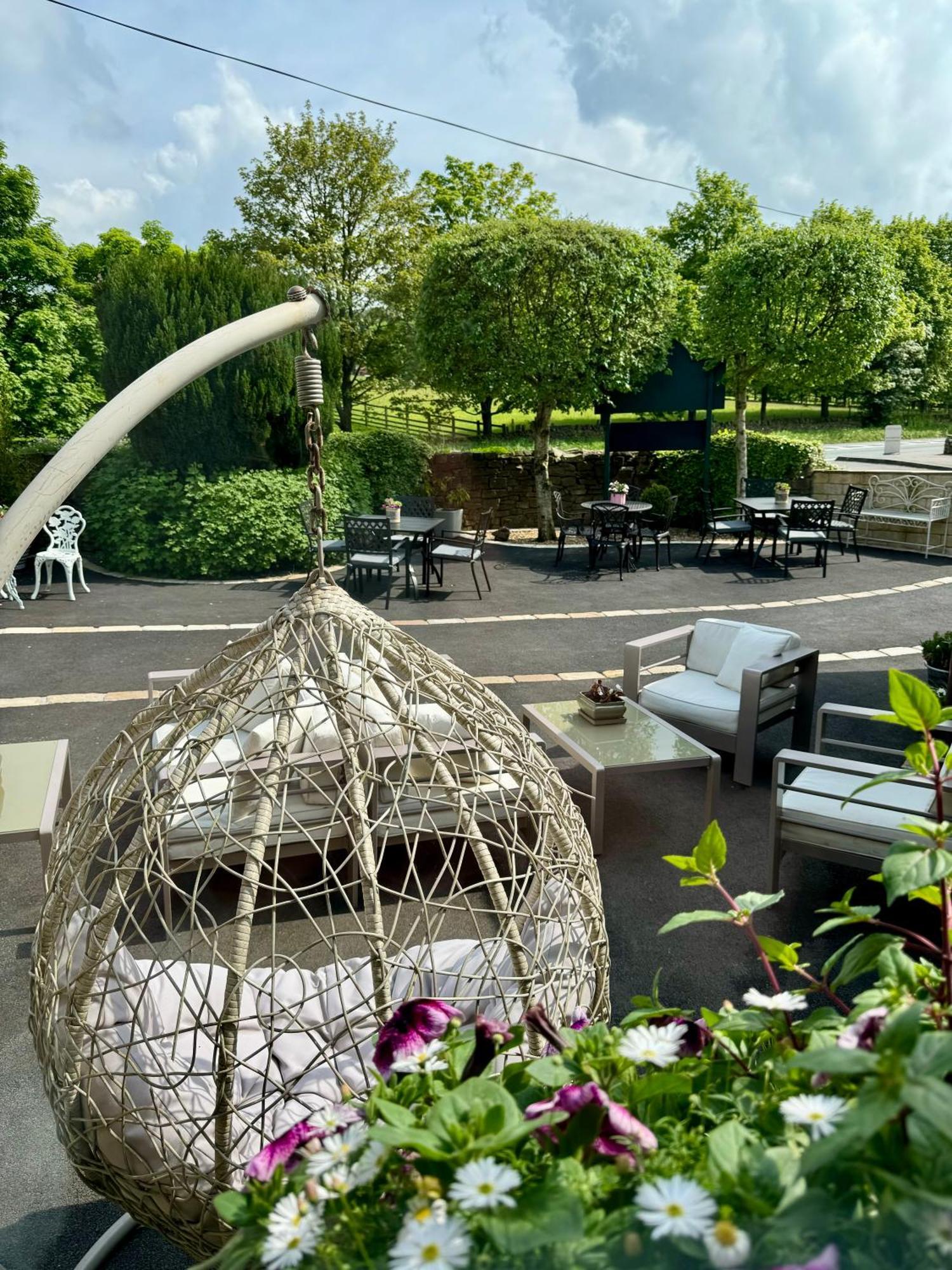 The Old Stone Trough Country Hotel Kelbrook Екстер'єр фото